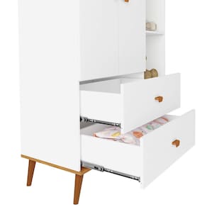 Guarda-Roupa Bartira Ternura com 5 Nichos, 2 Portas, 2 Gavetas + Cômoda Ternura com 5 Gavetas e 1 Porta + Berço Móveis Estrela Ternura - Branco Wood