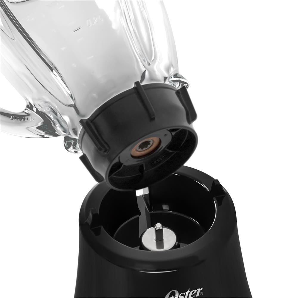 Liquidificador Oster Super Chef Preto com Copo de Vidro 750W e 8 Velocidades - 110V - 2