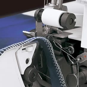 Máquina de Costura Overloque Singer 6 Pontos S0105 - Branca - 220V - 1