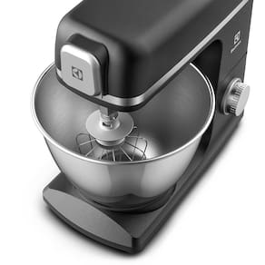Batedeira Planetária Electrolux Expert KMP70 com 6 Velocidades – Preto Titânio