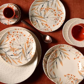 Conjunto com 6 Pratos Rasos Porto Brasil Ikebana em Cerâmica Feldspática 27,5cm – Off-White - 2