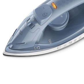 Ferro de Passar a Vapor Electrolux Efficient ESI10 com Spray e Base Antiaderente - Azul