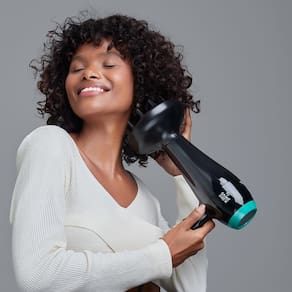 Secador de Cabelos GA.MA Italy Babosa Ceramic Íon Motor AC Profissional 2100W - Preto