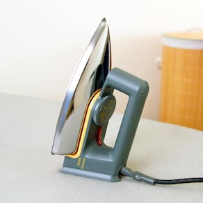 Ferro de Passar a Seco Philips Walita HD1172 com Controle de Temperatura e Ponta de Precisão - Cinza