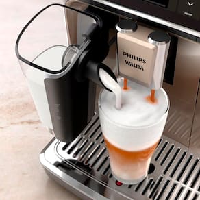 Cafeteira Espresso Philips Walita LatteGo Série 5500 EP5547 Superautomática 1400W – Preta/Cromada