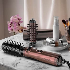 Escova Rotativa Secadora GA.MA Italy Marula com Tecnologia de Óleos Essenciais, 3D Therapy Ultra Ion e Cabo Giratório 360° 1100W Cobre - Bivolt