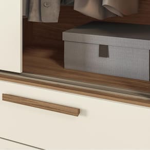 Guarda-Roupa Casal Santos Andirá Morretes com 3 Portas de Correr, 9 Gavetas e 4 Prateleiras - 194,4cm de largura