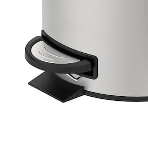 Lixeira Inox Brinox Spin 5L com Pedal Fechamento Suave Balde Removível - 3
