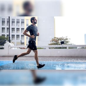 Fone de Ouvido JBL Endurance Run 3 Com Fio USB-C IP65 Microfone FlipHook Preto - 2