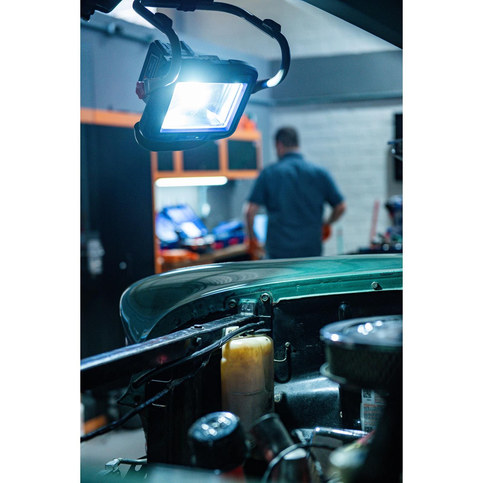 Refletor LED Tramontina by TOTAL 20V 20W Ajuste 360° Iluminação Portátil Alta Potência - 2