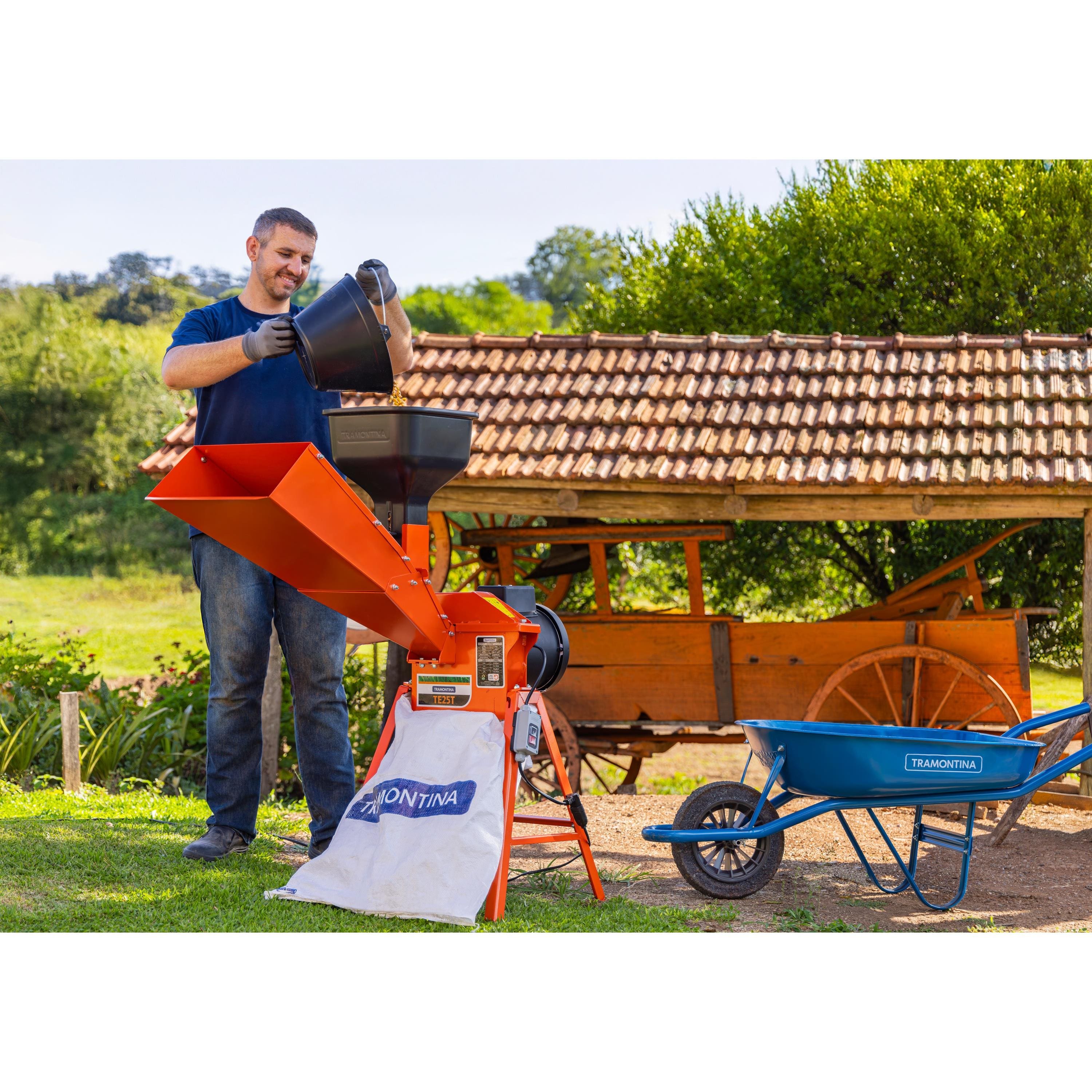 Triturador Elétrico Tramontina TE25T Motor 2 hp Saída Lateral e 4 Peneiras Bivolt - 1