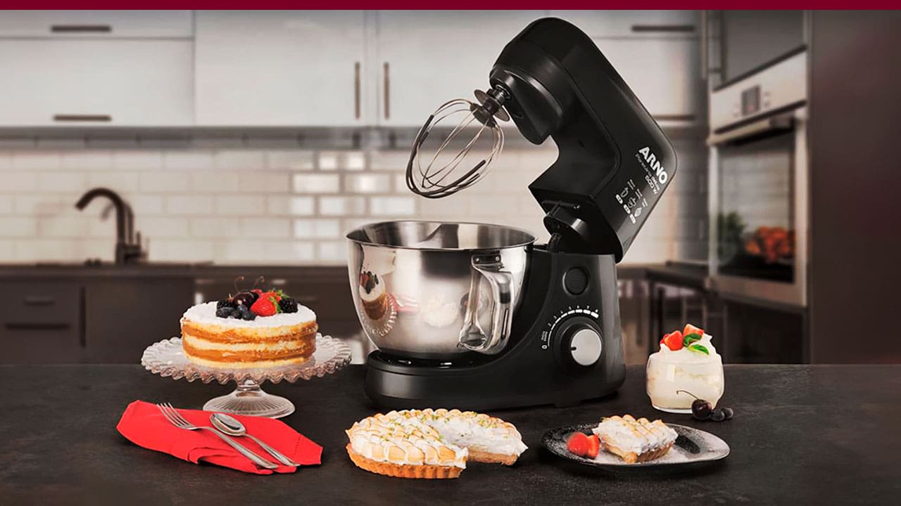 Batedeira Planetária Arno Deluxe SX71 8 Velocidades 600W Preta bolos tortas massas