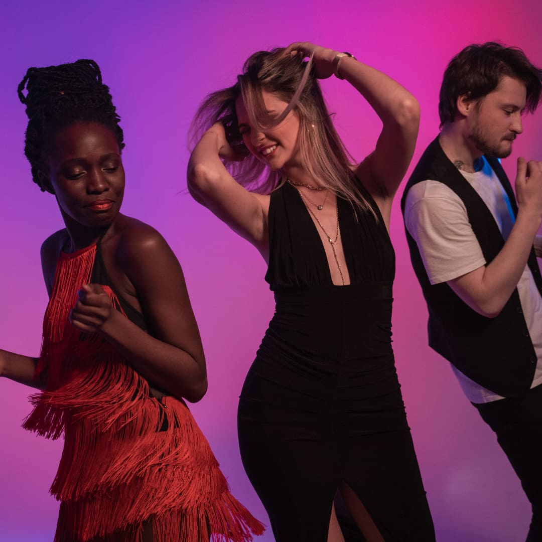 Curtir uma boa música com os amigos.