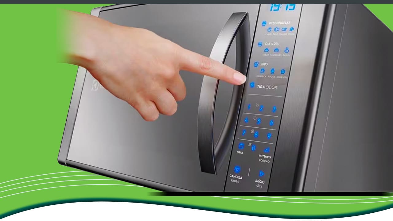 imagem destaca o Painel Blue Touch em vidro espelhado