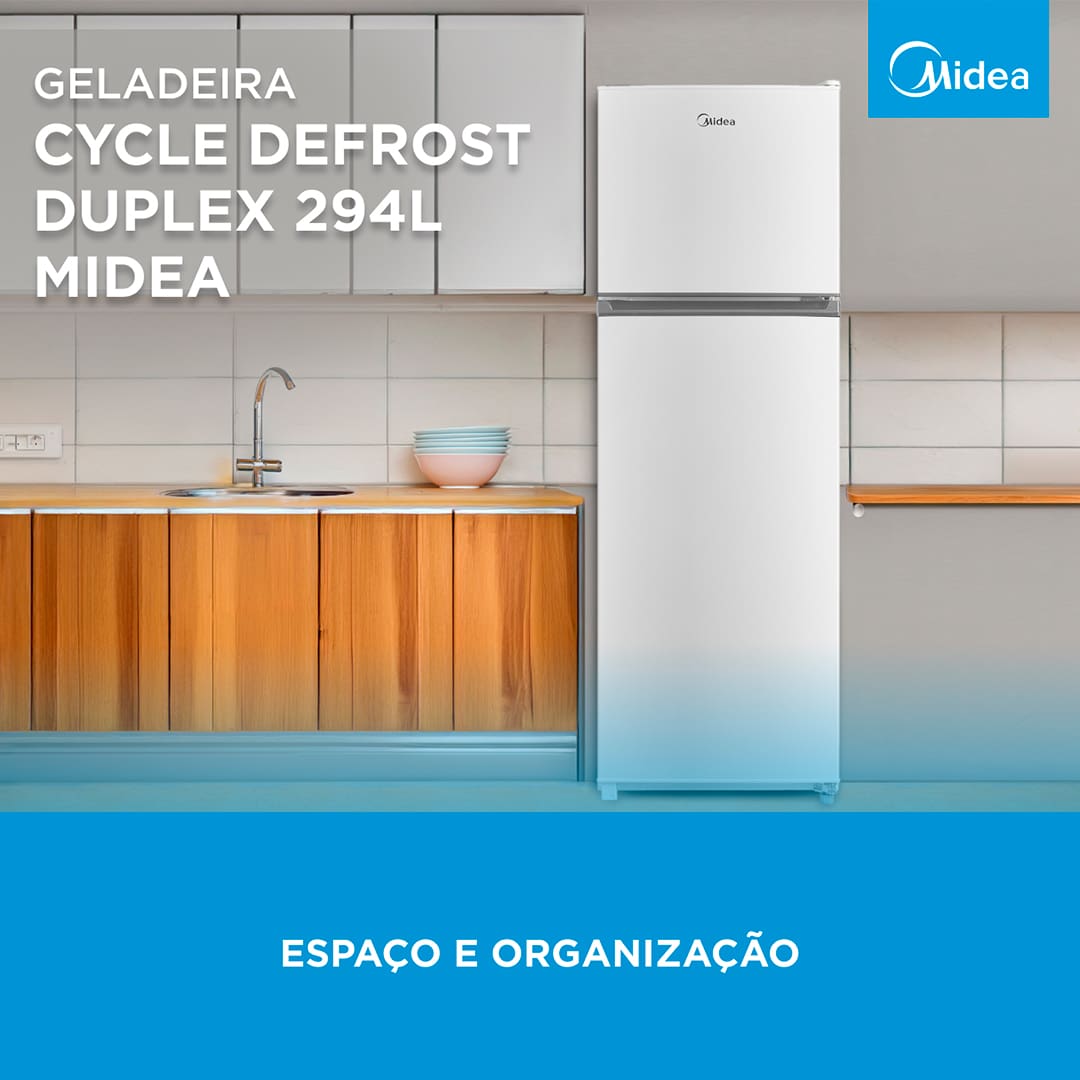 Amplo espaço para manter seus alimentos fresquinhos. Ideal para quem precisa de espaço e eficiência. Com uma capacidade total de 294 litros, sendo 69 litros dedicados ao freezer e 225 litros ao refrigerador, ela proporciona amplo espaço para armazenar todos os seus alimentos e bebidas de forma organizada. Seu design prático e moderno se adapta facilmente a qualquer cozinha.
