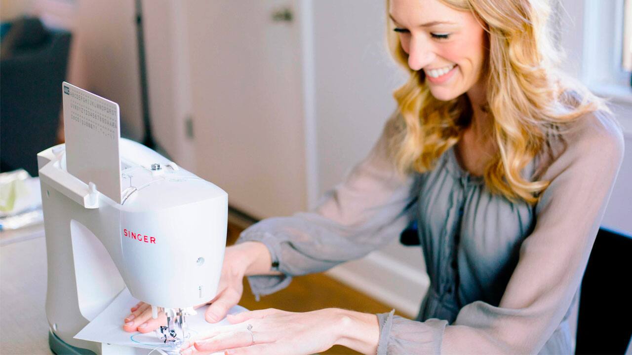Máquina Costura Eletrônica Singer Confidence 7640