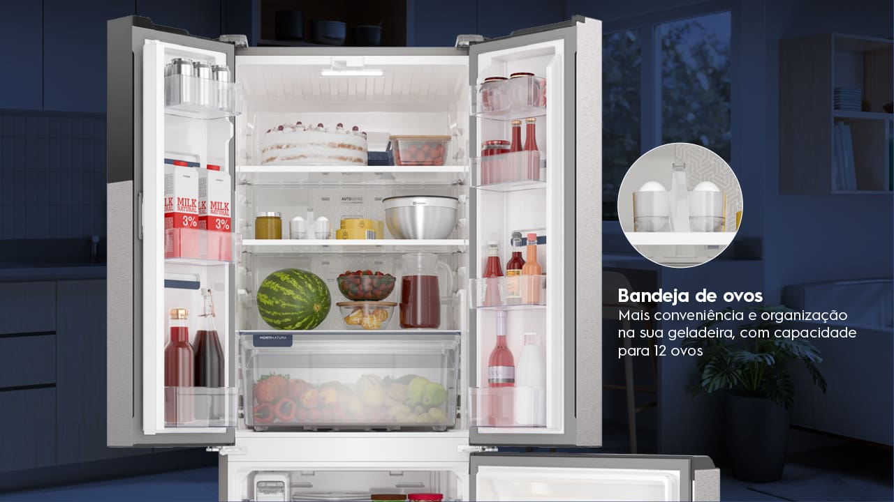 Design Inovador e compacto. A Geladeira Electrolux Frost Free Inverter 480L Efficient AutoSense 3 Portas Inox Look IM7S é a escolha para quem busca estilo e praticidade. Com um design inovador e compacto, ela possui apenas 70 cm de largura, ideal para cozinhas com espaço limitado. Suas três portas proporcionam uma organização eficiente e moderna, transformando a aparência da sua cozinha.