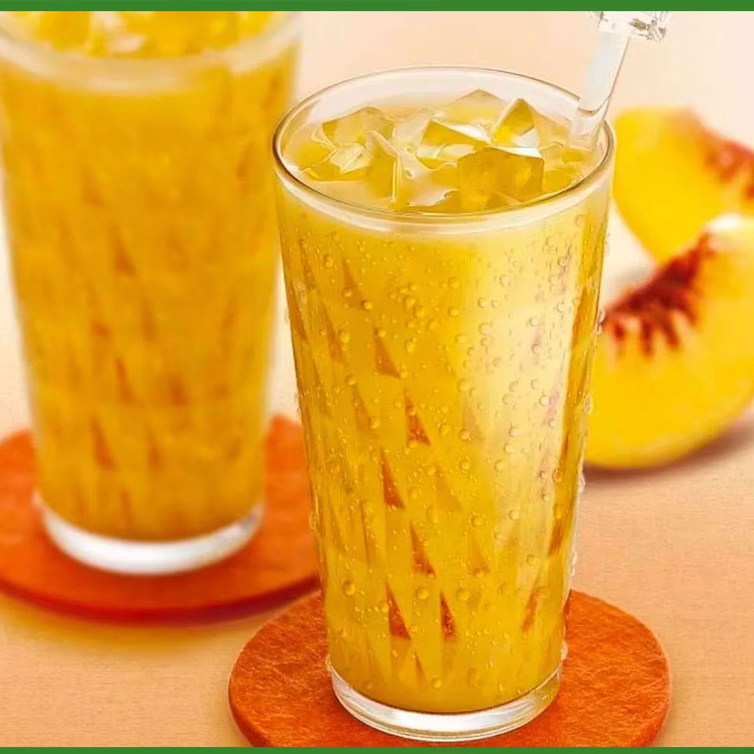 imagem mostra copos com suco