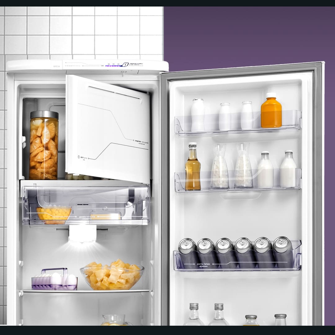 Geladeira Electrolux RFE39 painel blue touch