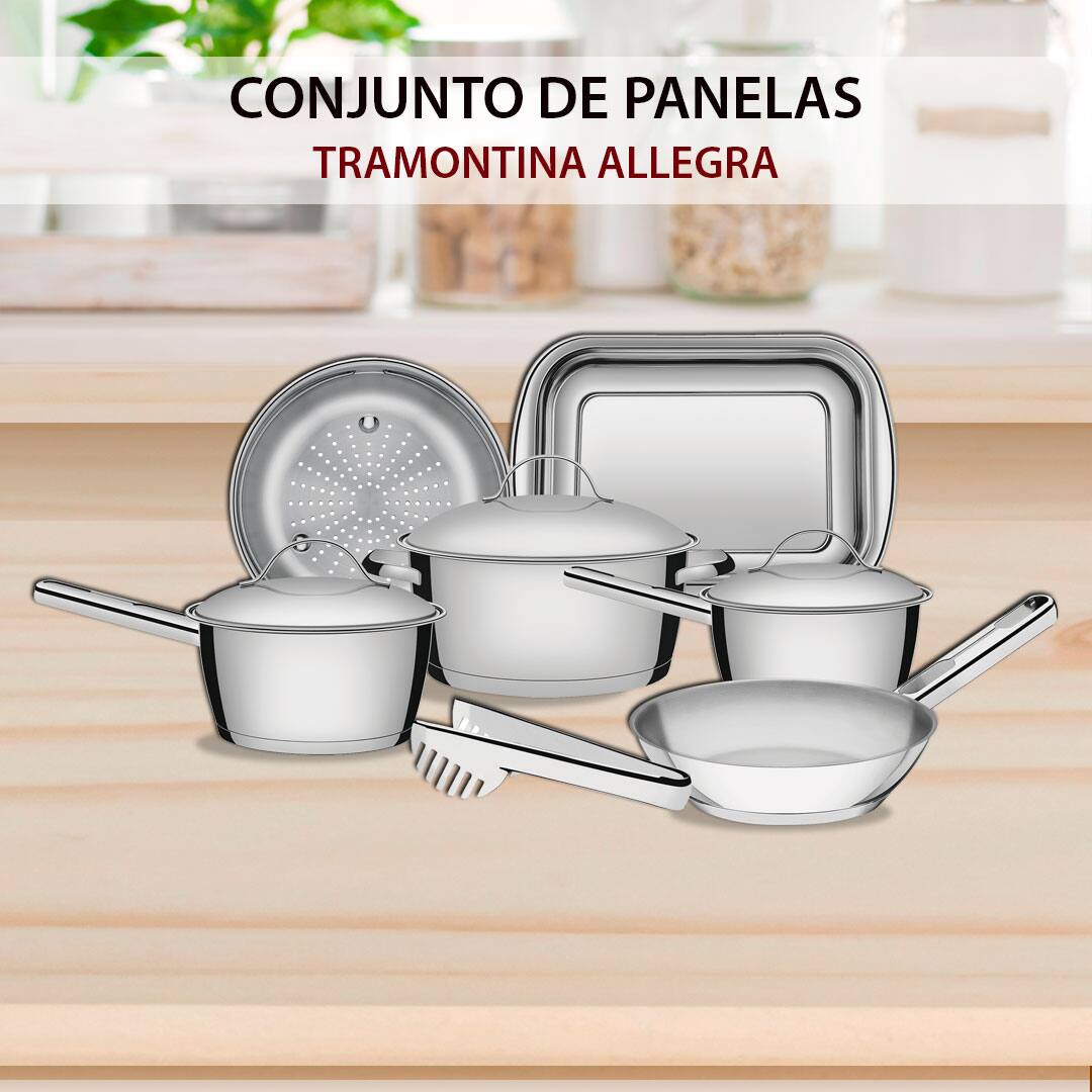Conjunto de panelas tramontina allegra imagem frontal frente duas panelas com tampa assadeira caçarola frigideira cozi vapore pegador massa prata cinza brilho bancada marrom madeira fundo cozinha