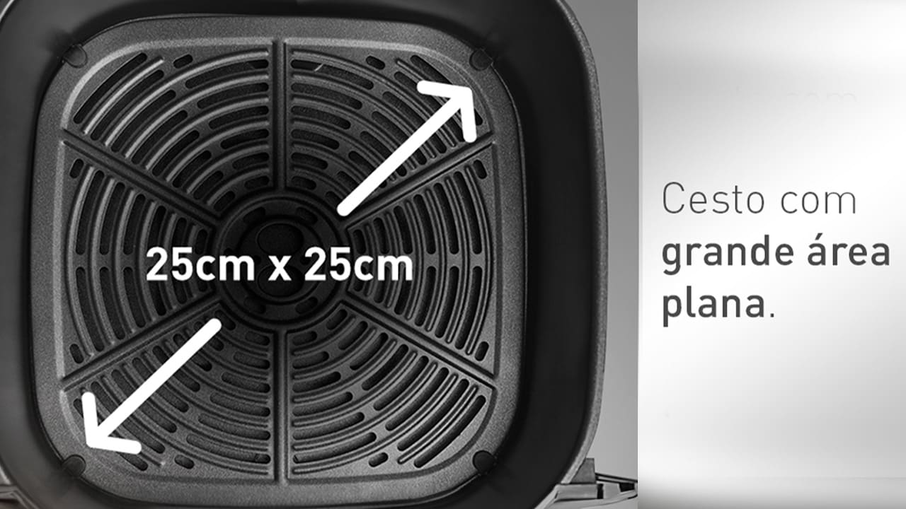 Capacidade para toda a família A Fritadeira Elétrica Sem Óleo Air Fryer Arno AFD7 Mega Digital é perfeita para grandes famílias ou ocasiões especiais, com sua capacidade de 7,5 litros. Esse espaço amplo permite preparar porções generosas para até 8 pessoas de uma só vez, garantindo praticidade e rapidez nas suas receitas favoritas. Tecnologia Hot Air para resultados Crocantes Com a avançada tecnologia Hot Air, a Air Fryer Arno AFD7 proporciona alimentos crocantes e saborosos, com menos óleo, mantendo a textura e o sabor irresistíveis. As refeições ficam mais saudáveis e nutritivas, sem abrir mão da crocância perfeita que todos amam. Painel digital com 8 programações A praticidade é garantida pelo painel digital intuitivo, que oferece 8 programas pré-definidos para preparar diversos tipos de alimentos com apenas um toque. Além disso, o temporizador ajustável de até 60 minutos com desligamento automático oferece maior segurança e tranquilidade no preparo das refeições. Potente e fácil de limpar A Air Fryer Arno AFD7 conta com um revestimento antiaderente que facilita a limpeza, tornando essa etapa muito mais simples e rápida. Com 1700W de potência, ela oferece alta performance e eficiência, proporcionando resultados incríveis em menos tempo, além de mais praticidade na sua rotina diária