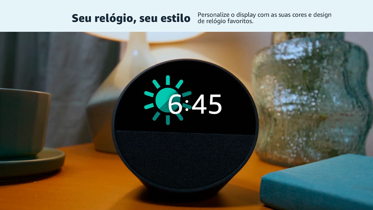 CONHEÇA O NOVO ECHO SPOT Um despertador inteligente com som vibrante e Alexa. Sempre pronto para te ajudar a acordar, relaxar e muito mais. DESPERTADOR INTELIGENTE PERSONALIZÁVEL Veja facilmente a hora, a previsão do tempo e nomes de música, controle dispositivos de casa inteligente e muito mais. Personalize o display com seu design preferido de relógio e cores divertidas. SOM POTENTE E VIBRANTE Curta sons com vocais nítidos e graves profundos. É só pedir para Alexa reproduzir música, podcasts e audiolivros.