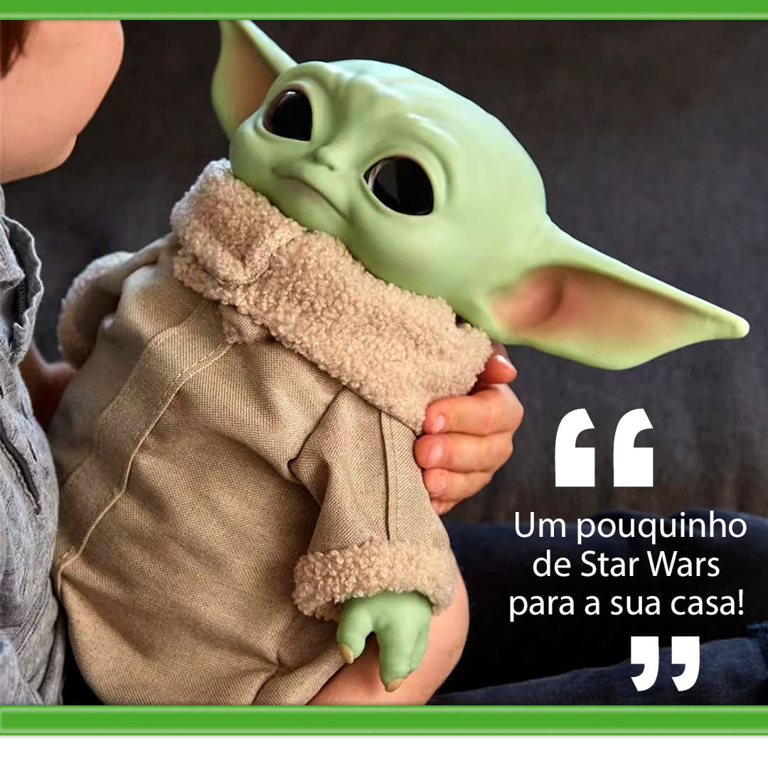 imagem mostra criança segurando a pelúcia