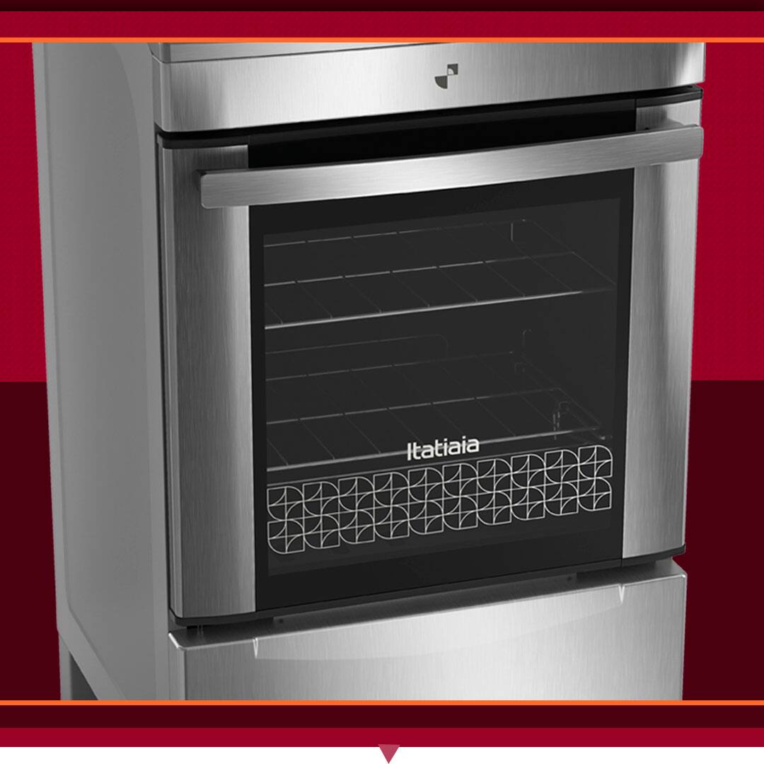 imagem frontal frente forno Fogão Itatiaia Dream prata cinza preto tampa porta fechada interior escuro vazio chão fundo vermelho 
