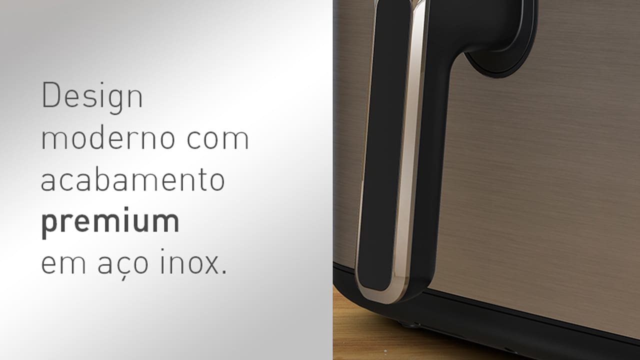 Capacidade para toda a família A Fritadeira Elétrica Sem Óleo Air Fryer Arno AFD7 Mega Digital é perfeita para grandes famílias ou ocasiões especiais, com sua capacidade de 7,5 litros. Esse espaço amplo permite preparar porções generosas para até 8 pessoas de uma só vez, garantindo praticidade e rapidez nas suas receitas favoritas. Tecnologia Hot Air para resultados Crocantes Com a avançada tecnologia Hot Air, a Air Fryer Arno AFD7 proporciona alimentos crocantes e saborosos, com menos óleo, mantendo a textura e o sabor irresistíveis. As refeições ficam mais saudáveis e nutritivas, sem abrir mão da crocância perfeita que todos amam. Painel digital com 8 programações A praticidade é garantida pelo painel digital intuitivo, que oferece 8 programas pré-definidos para preparar diversos tipos de alimentos com apenas um toque. Além disso, o temporizador ajustável de até 60 minutos com desligamento automático oferece maior segurança e tranquilidade no preparo das refeições. Potente e fácil de limpar A Air Fryer Arno AFD7 conta com um revestimento antiaderente que facilita a limpeza, tornando essa etapa muito mais simples e rápida. Com 1700W de potência, ela oferece alta performance e eficiência, proporcionando resultados incríveis em menos tempo, além de mais praticidade na sua rotina diária.