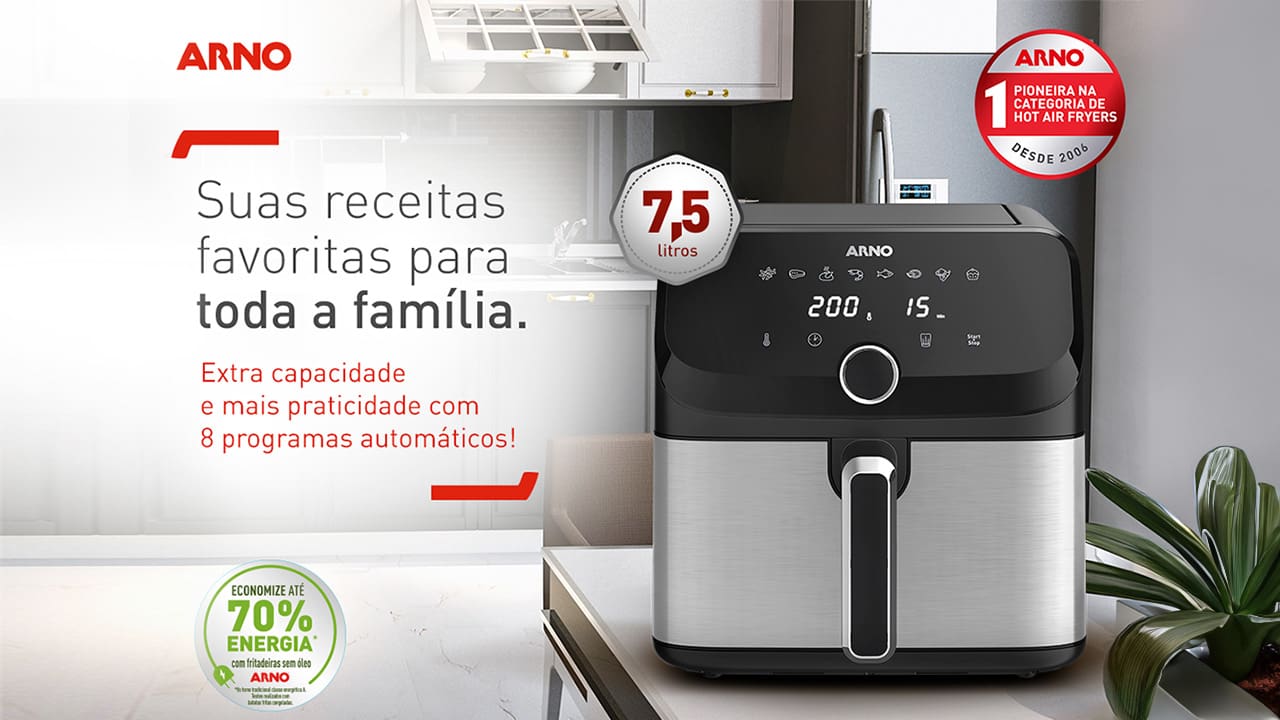Capacidade para toda a família A Fritadeira Elétrica Sem Óleo Air Fryer Arno AFD7 Mega Digital é perfeita para grandes famílias ou ocasiões especiais, com sua capacidade de 7,5 litros. Esse espaço amplo permite preparar porções generosas para até 8 pessoas de uma só vez, garantindo praticidade e rapidez nas suas receitas favoritas. Tecnologia Hot Air para resultados Crocantes Com a avançada tecnologia Hot Air, a Air Fryer Arno AFD7 proporciona alimentos crocantes e saborosos, com menos óleo, mantendo a textura e o sabor irresistíveis. As refeições ficam mais saudáveis e nutritivas, sem abrir mão da crocância perfeita que todos amam. Painel digital com 8 programações A praticidade é garantida pelo painel digital intuitivo, que oferece 8 programas pré-definidos para preparar diversos tipos de alimentos com apenas um toque. Além disso, o temporizador ajustável de até 60 minutos com desligamento automático oferece maior segurança e tranquilidade no preparo das refeições. Potente e fácil de limpar A Air Fryer Arno AFD7 conta com um revestimento antiaderente que facilita a limpeza, tornando essa etapa muito mais simples e rápida. Com 1700W de potência, ela oferece alta performance e eficiência, proporcionando resultados incríveis em menos tempo, além de mais praticidade na sua rotina diária.