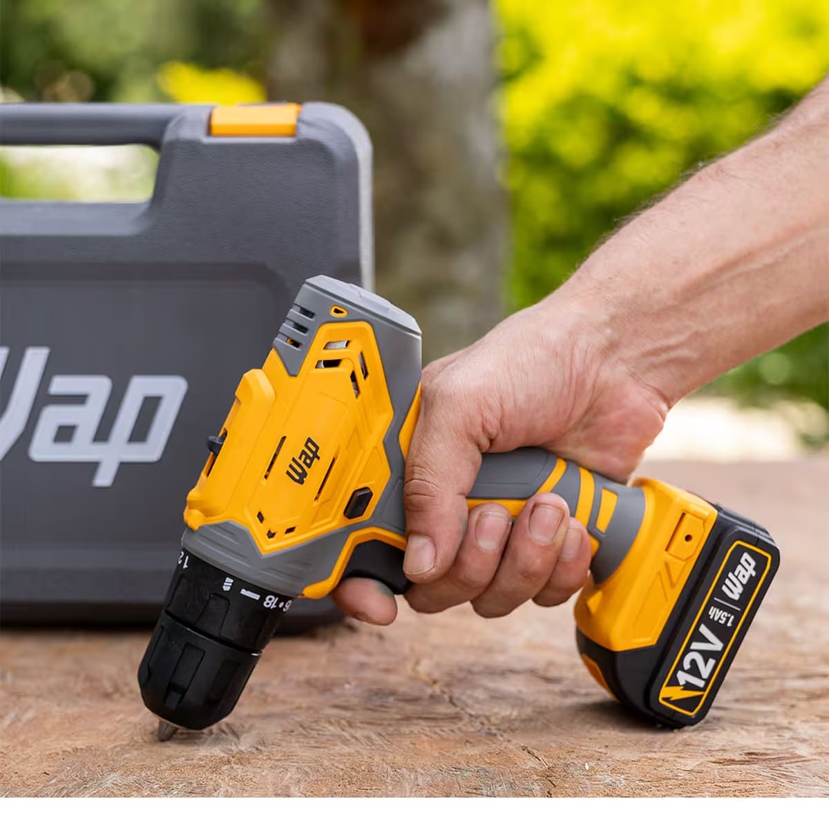 Parafusadeira e Furadeira WAP WF12K3.2 Bateria 12V