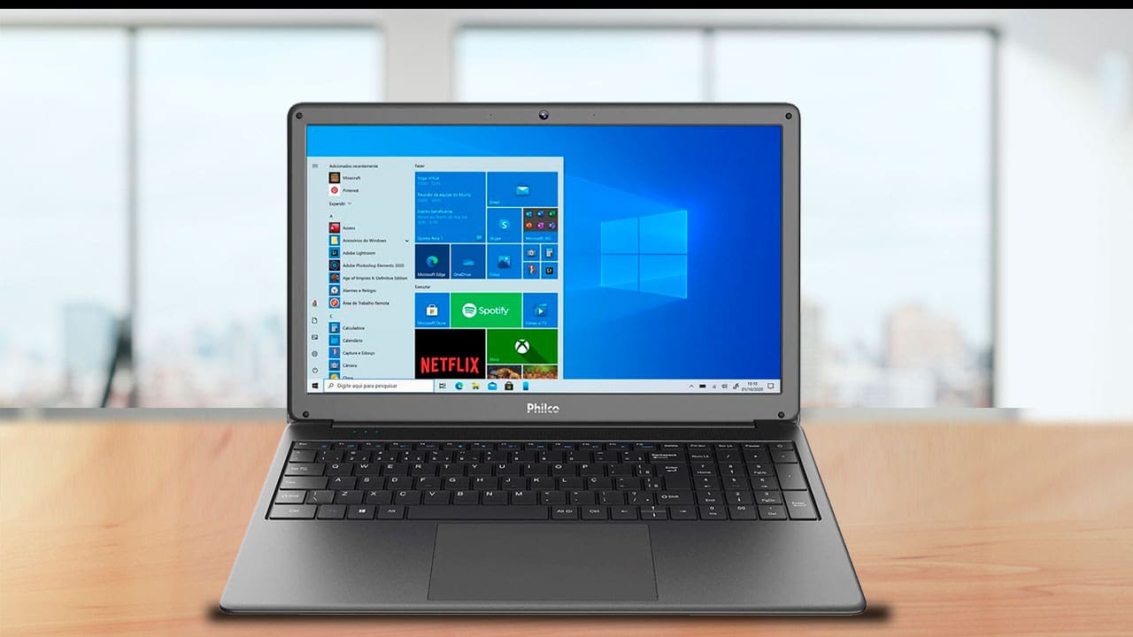 Notebook Philco PNB156AP34H1 Core i3 5005U bancada madeira aplicativos netflix spotify windows tela azul