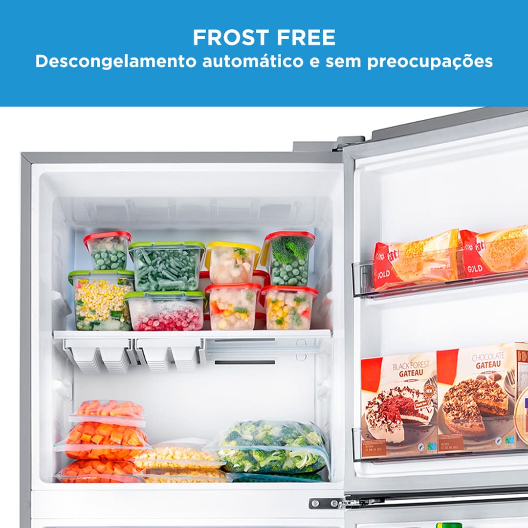 Ampla capacidade e modernidade. A Geladeira Frost Free Duplex 425 litros da Midea oferece uma solução completa para a sua cozinha. Com um freezer de 120 litros, o maior do segmento, ela garante espaço suficiente para armazenar todos os seus alimentos, unindo praticidade e design contemporâneo.